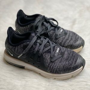 Boys Black/white Nike Air Max